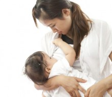 La composición de la leche materna evoluciona con el crecimiento del bebé