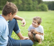 5. Escucharlos con empatía