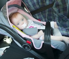 5. Cinturón de seguridad mal colocado