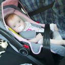 5. Cinturón de seguridad mal colocado