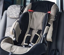 6. Cinturón por encima de los reposabrazos