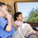 10. Cinturón bajo el brazo