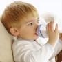 ¿Hasta qué edad debemos darle leche infantil?