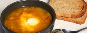 Sopa de ajo casera