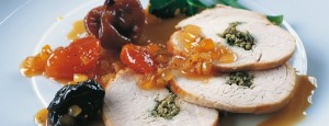 Pavo al estilo porchetta con frutos secos a la mostaza