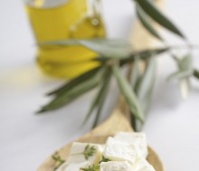 También con algunos quesos frescos