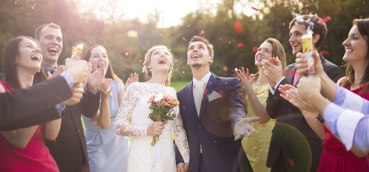 Trucos para ligar en una boda