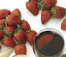 Con fresas, el alcohol hace menos daño